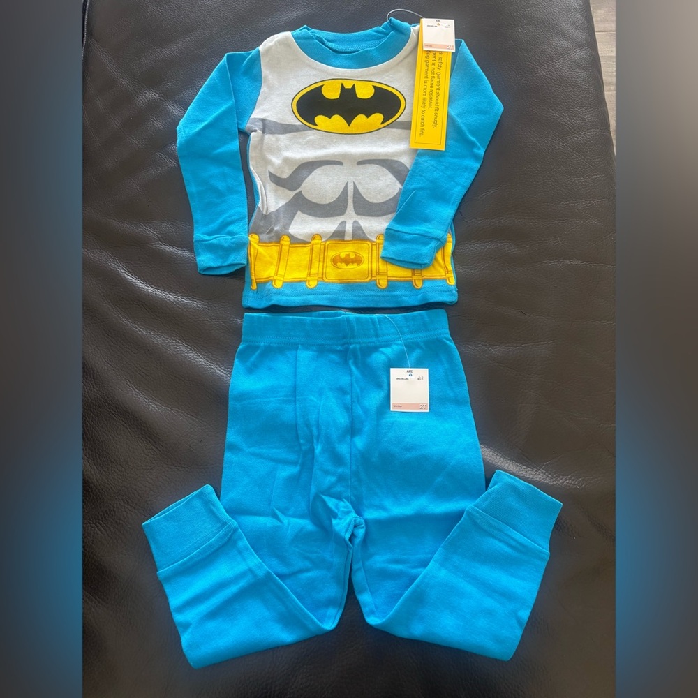 NWT Batman Blue and Yellow Snug Fit Pajamas Set Size 2T - Picture 2 of 5